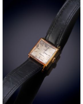 1086-OMEGA" MODELO LADYMATIC. RELOJ DE PULSERA PARA SEÑORA. CAJA CUADRANGULAR EN ORO AMARILLO DE 18K. Esfera gris con numerac