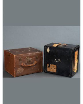968-Dos maletas de viaje de principios de siglo