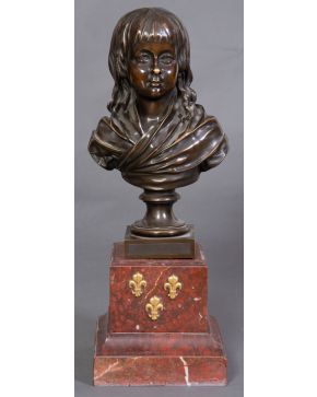 777-Busto de Luis XVII en bronce pavonado
