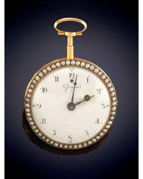 911-RELOJ DE BOLSILLO LEPINE GREGSON, CAJA EN ORO ROSA DE 18K BELLAMENTE CINCELADA. DECORADA POR PERLITAS Y ESMALTE BLANCO. ESFERA EN PORCELANA BLANCA