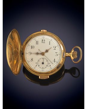 925-RELOJ DE BOLSILLO SABONETA. CAJA EN ORO AMARILLO DE 18K. SONERÍA REPETICIÓN A CUARTOS. MOVIMIENTO MECÁNICO MANUAL. Esfera de porcelana con numerac