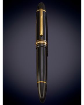 974-MONTBLANC" MEISTERSTUCK Nº149 PLUMA BAQUELITA NEGRA."