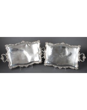507-Pareja de bandejas rectangulares en plata española punzonada, ley 916, con marca