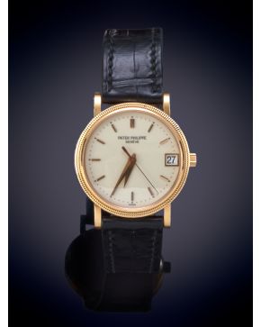 894-PATEK PHILIPPE" MODELO "CALATRAVA". RELOJ DE PULSERA CON CAJA EN ORO AMARILLO DE 18K. MOVIMIENTO MECÁNICO MANUAL. Es