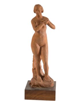 2012-ENRIC CASANOVAS (Barcelona 1882-1948) Figura femenina"  Terracota Firmado Medidas: 97 x 15 x 15 cm. "