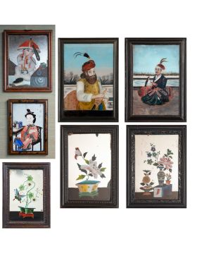 386-ESCUELA CHINA, S. XX Lote de siete pinturas bajo vidrio enmarcadas.  "Niño con pipa" "Dama en una silla" Tres pinturas de jarrones con flores" Dos