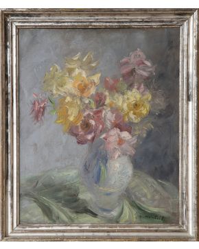 2046- LOUIS JACQUE-MONTEIL (1897-1987)  Jarrón con flores" Óleo sobre lienzo. Medidas: 61 x 48 cm. Firmado ángulo inferior derecho: “J. Monteil.”"