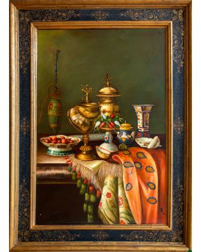 2048-ESCUELA ESPAÑOLA S.XX Bodegón con mantón, naveta y otros objetos decorativos" Óleo sobre lienzo. Medidas: 87 x 60 cm."