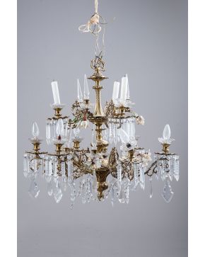 2055-Lámpara de techo de 9 luces en bronce dorado y cristal tallado decorada con pandelocas, prismas, gotas, pináculos y flores ap
