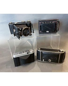 2028-Lote de cuatro cámaras vintage de fuelle Voigtlander, años 30-40, 
