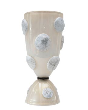 1413-FRATELLI TOSSO  Lámpara de copa en cristal de Murano soplado con decoraciones en relieve.