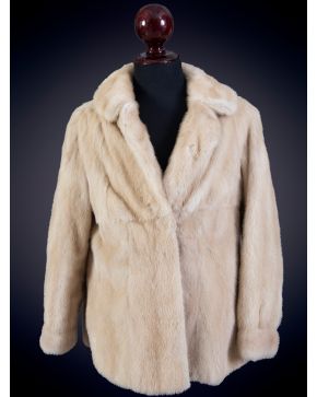 1015-CHAQUETA DE VISÓN BLANCO
