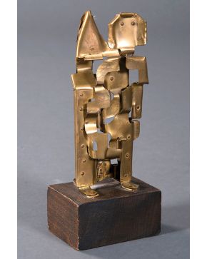2003-ILYA SCHOR (Zolochiv, Ucrania 1904-Nueva York1961)   Figura Metal recortado y ensamblado sobre base de madera Fi