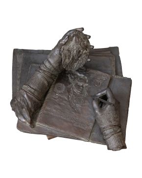 47-JULIO LOPEZ HERNANDEZ (Madrid 1930-2018) Lección de historia. 1992 Bronce patinado sobre base giratoria Firmado Me