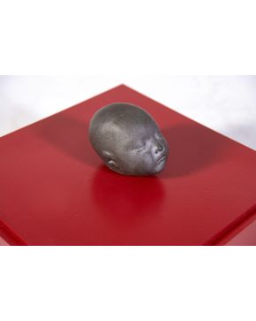 48-ANTONIO LÓPEZ (Tomelloso, Ciudad Real, 1936). “Carmen recién nacida”, 2012. Escultura en acero Firmada Numerada 1/1