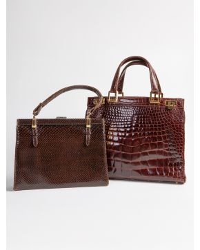 1012-LOTE DE DOS BOLSOS EN PIEL MARRON