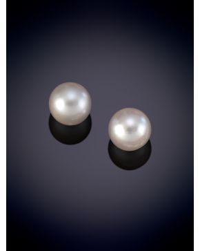 60-PENDIENTES DE PERLAS AUSTRALIANAS. Montura en oro amarillo de 18k. 9.5mm.