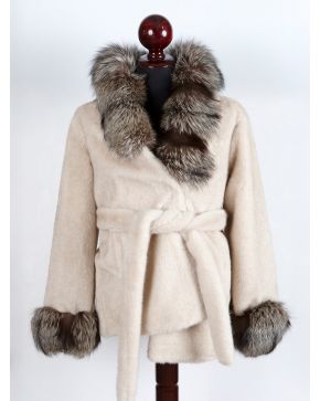 959-CHAQUETON ALCANTARA CON LOMOS ARGENTE.