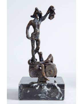 46-SALVADOR DALÍ (Figueras 1904-1989) Perseo Escultura en bronce patinado Firmado Numerado 382/1000 Medi