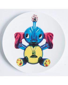 1-JEFF KOONS (Pensilvania, Estados Unidos 1955) Elephant. 2014 Porcelana de Limoge serigrafiada Firmado en pl